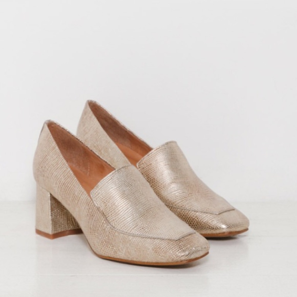 SOLD!Anthropologie loafer - Picture 1 of 8
